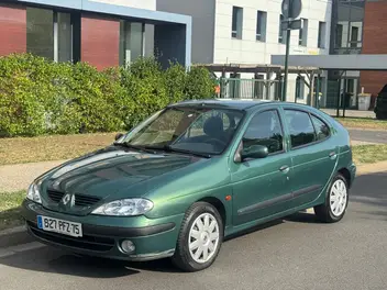 RENAULT