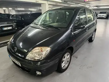 RENAULT