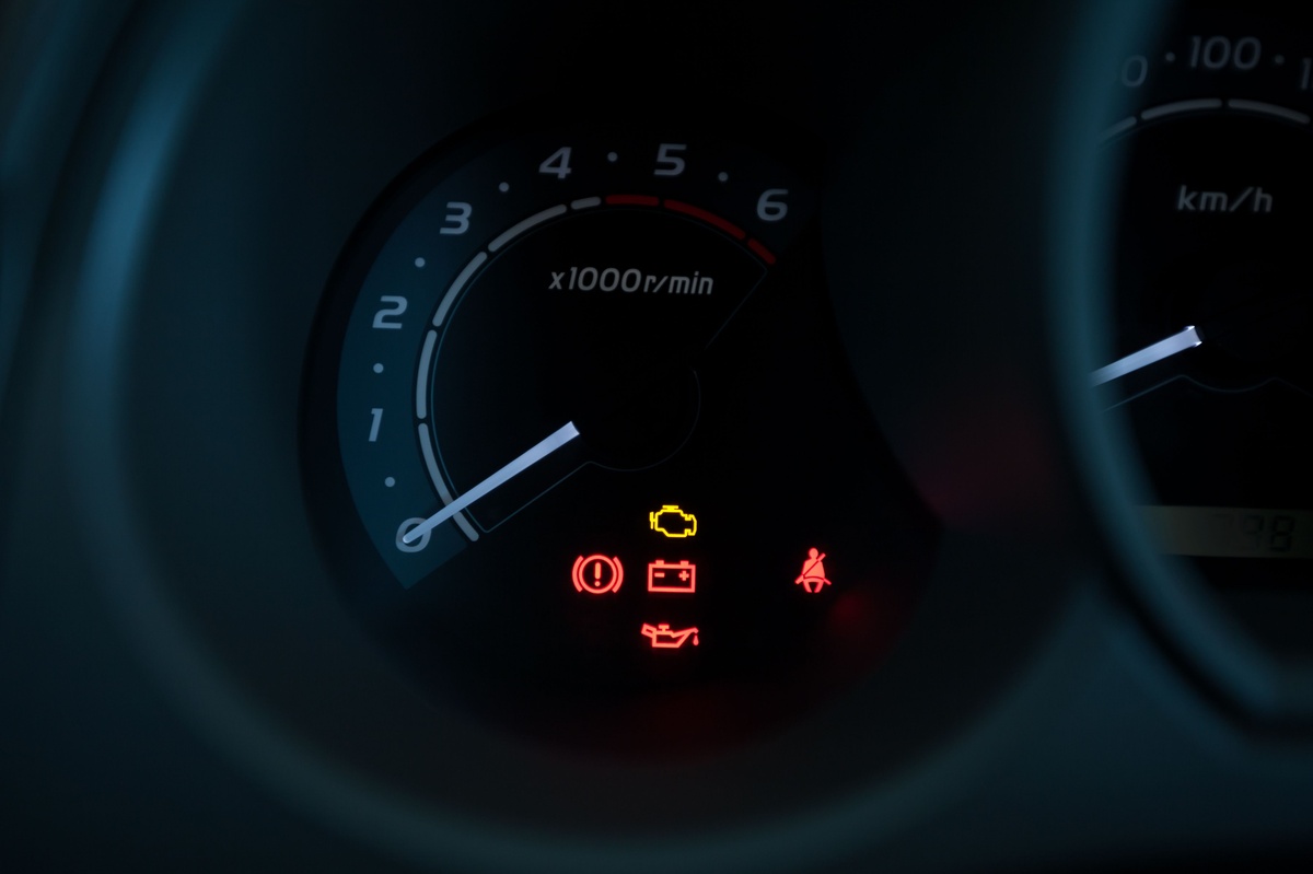 Led Rouge Panne Au Auto Voyant Rouge Allumé sur la Voiture : Causes, Solutions & Dangers - La ...