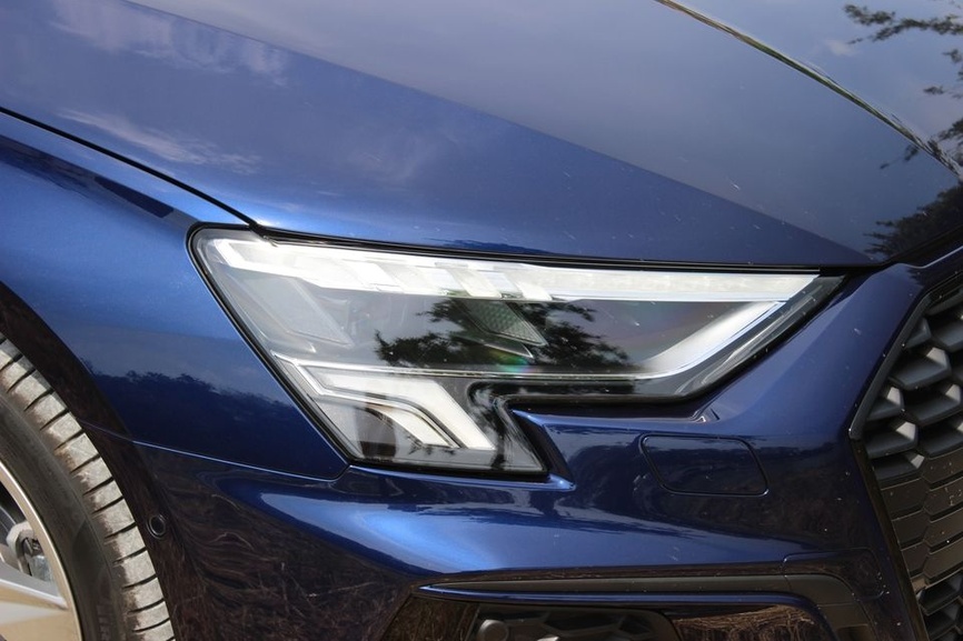 Espace aux jambes places arrière Audi A3 Sportback 2020
