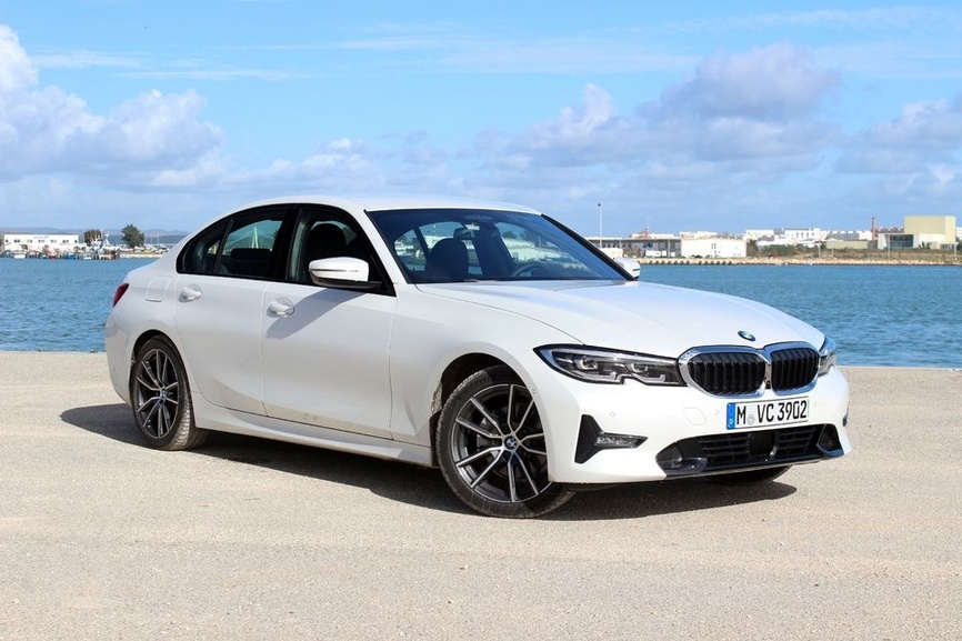 BMW Série 3 G20 vue de profil montrant les proportions de la berline