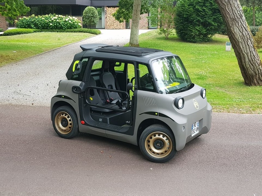Citroën Ami Buggy vue arrière montrant la structure compacte du quadricycle électrique