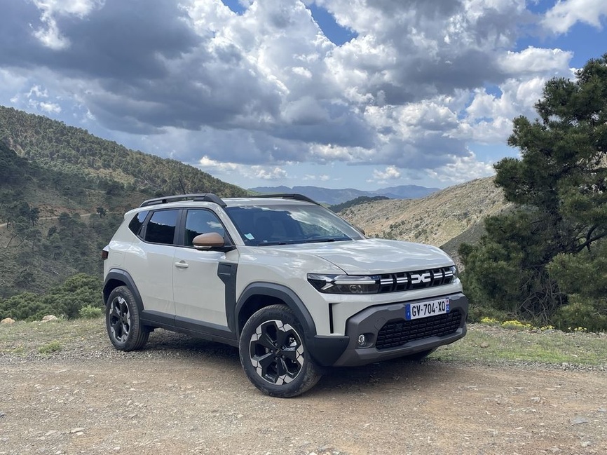Dacia Duster 2024 - Tableau de bord et console centrale