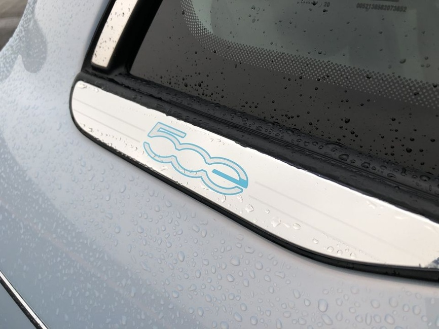 Toit panoramique vitré Fiat 500 électrique