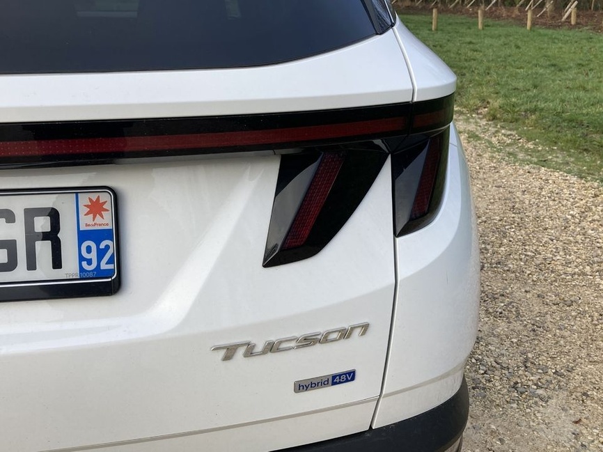 Hyundai Tucson 1.6 CRDI Hybrid 48V - Profil latéral droit
