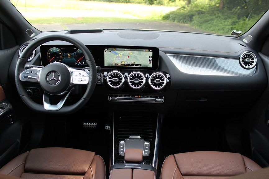 Mercedes GLA 2 finition AMG Line vue de profil